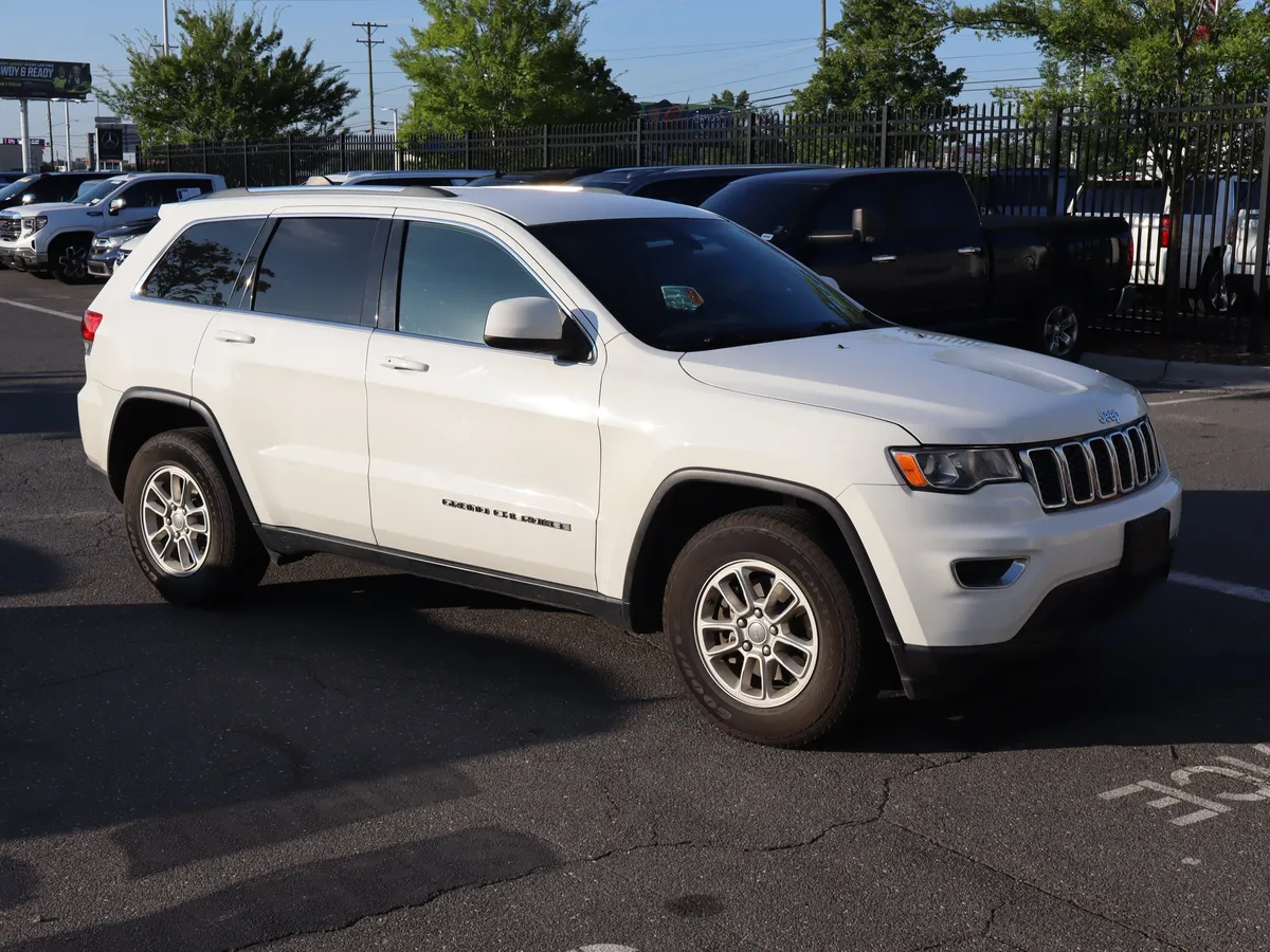 2019 Jeep Grand Cherokee Laredo E thumbnail 14