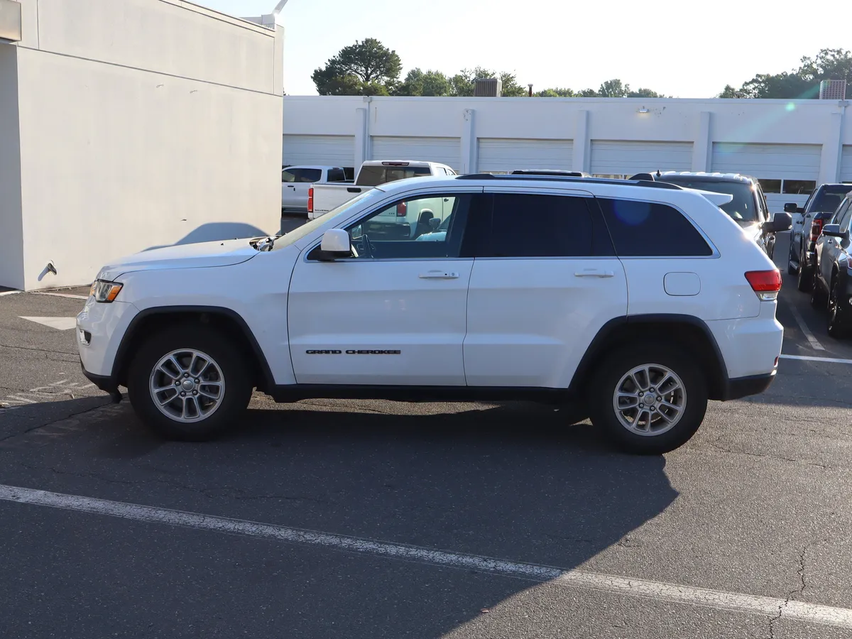 2019 Jeep Grand Cherokee Laredo E thumbnail 18