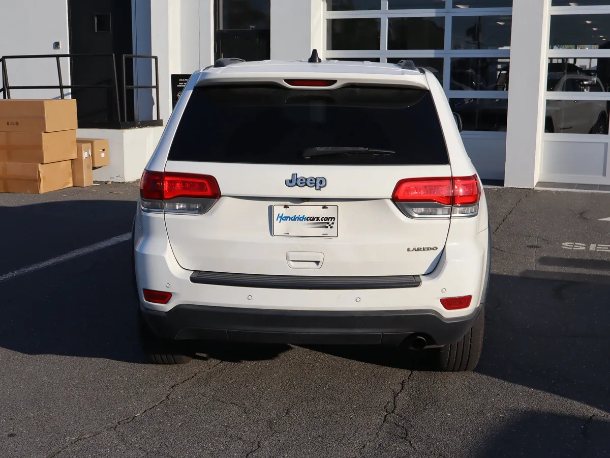 2019 Jeep Grand Cherokee Laredo E thumbnail 8