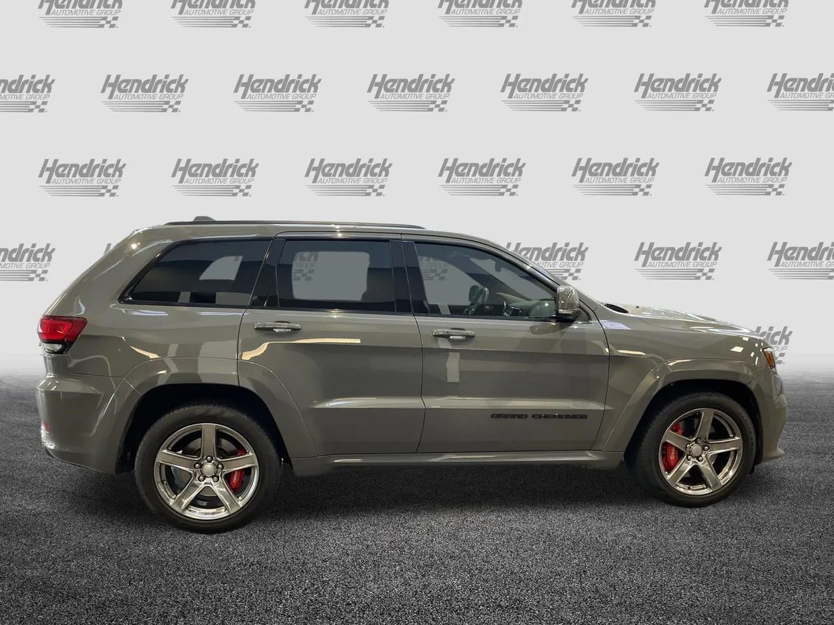 2019 Jeep Grand Cherokee SRT thumbnail 10