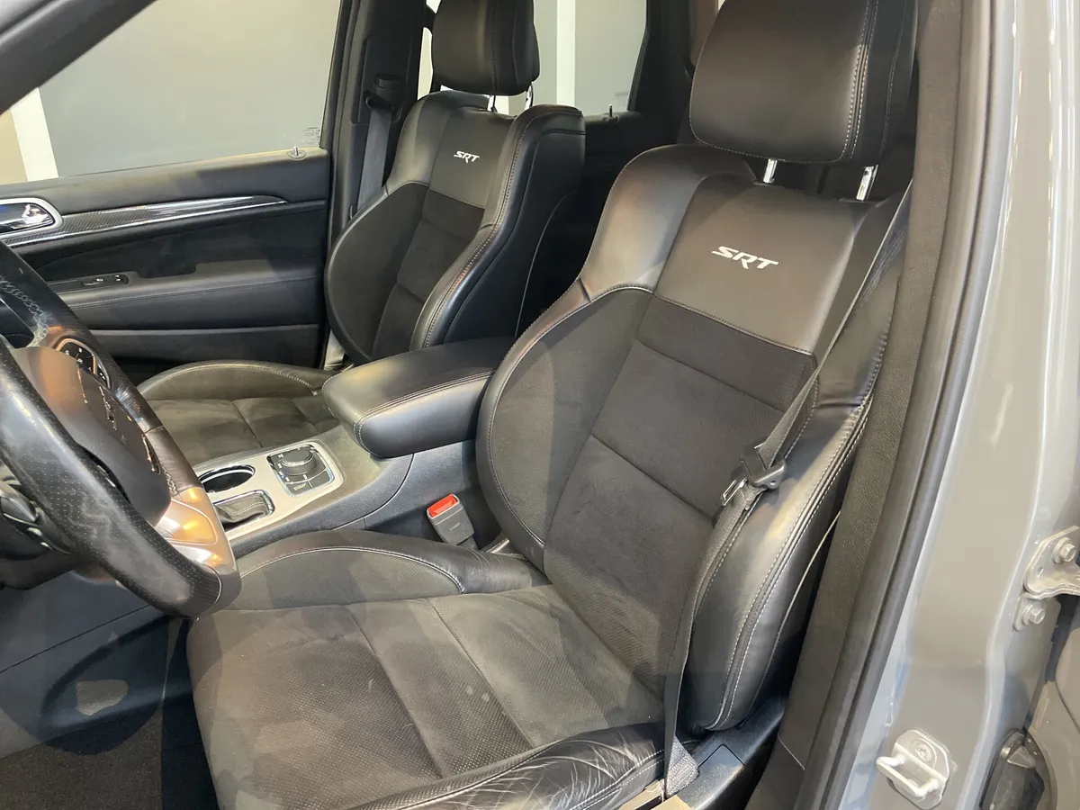 2019 Jeep Grand Cherokee SRT thumbnail 17
