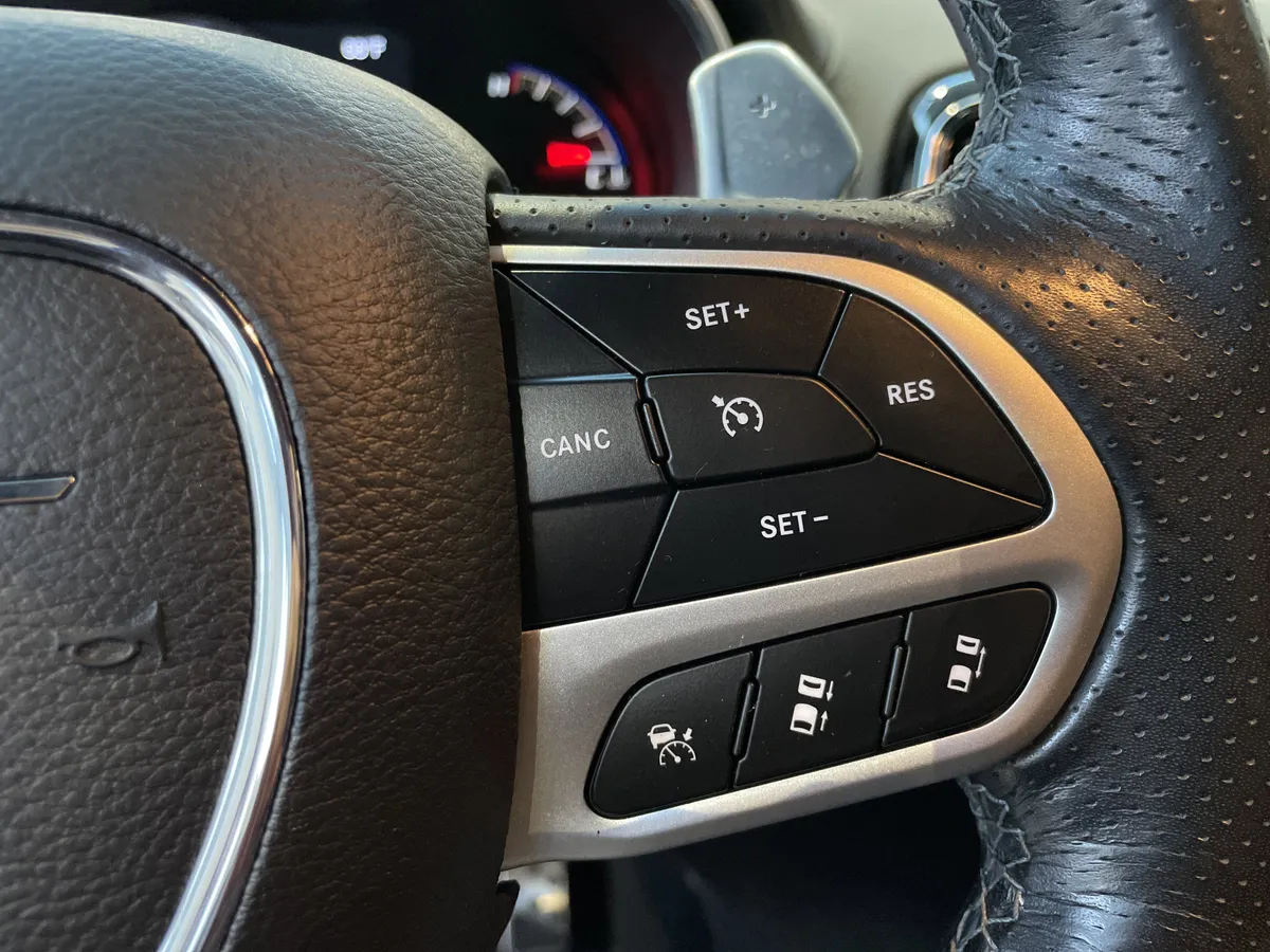 2019 Jeep Grand Cherokee SRT thumbnail 20