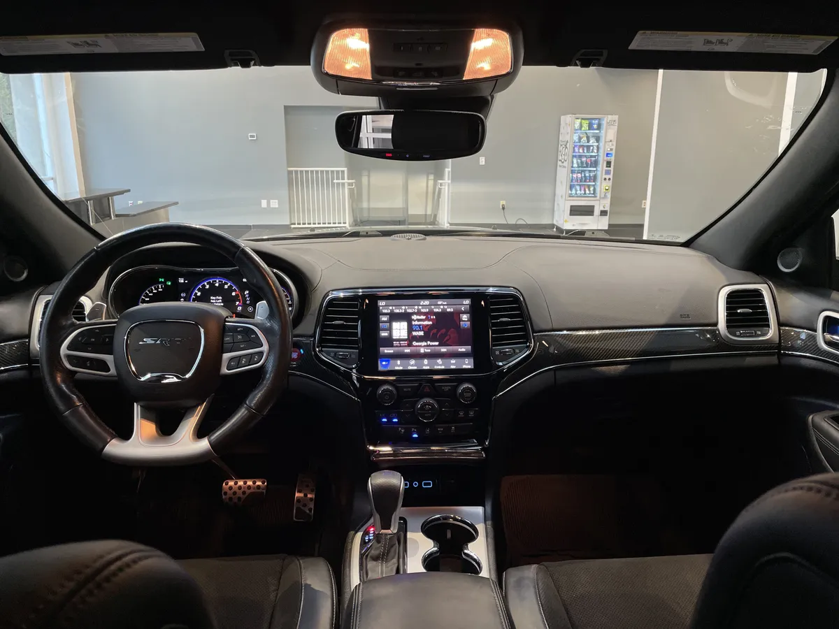2019 Jeep Grand Cherokee SRT thumbnail 32