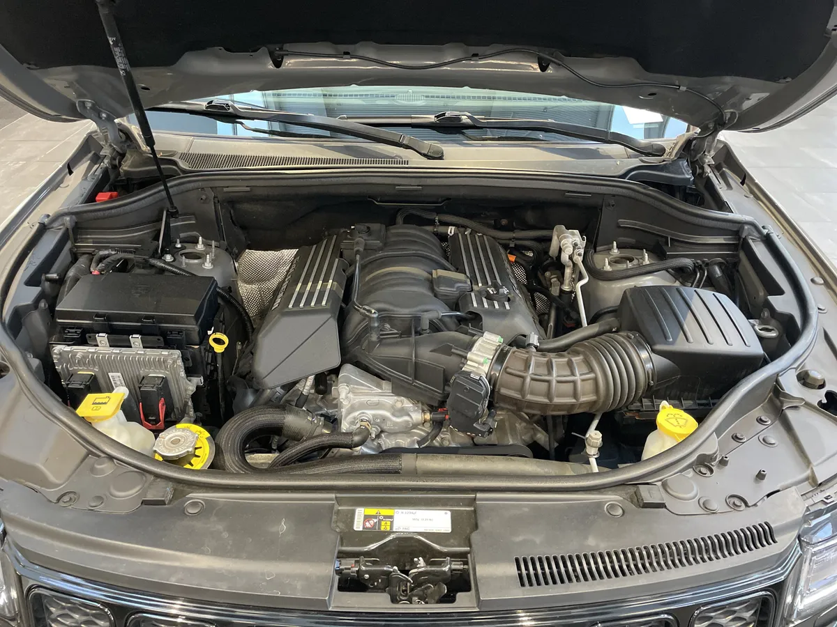 2019 Jeep Grand Cherokee SRT thumbnail 39
