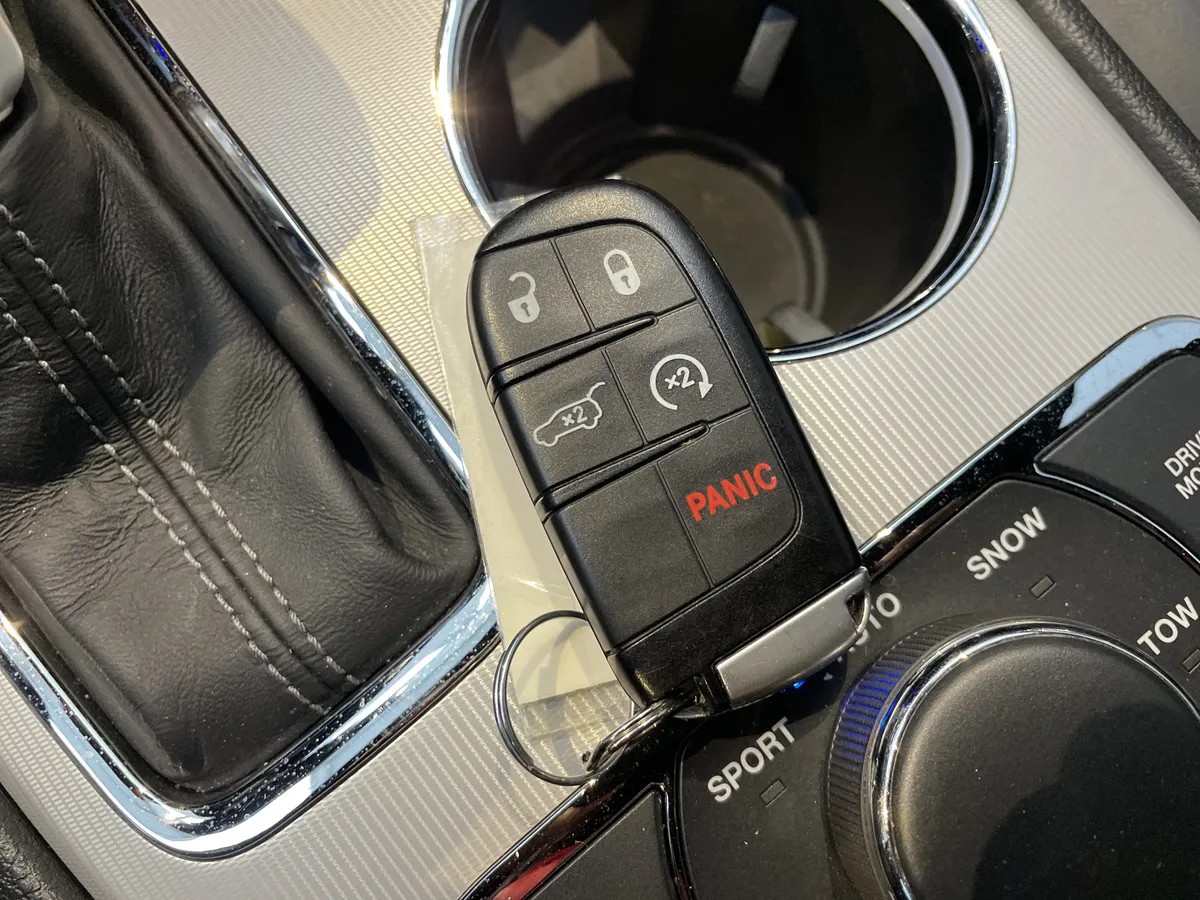 2019 Jeep Grand Cherokee SRT thumbnail 43