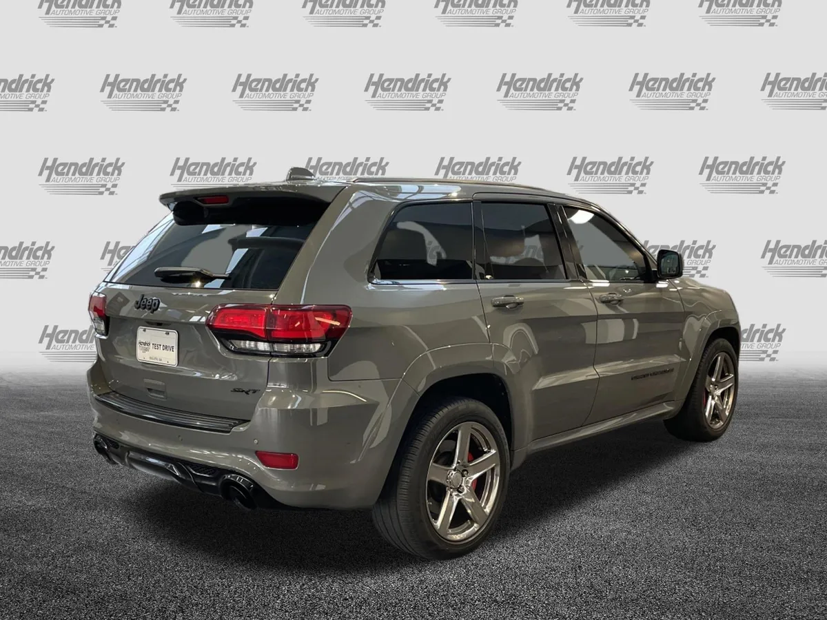 2019 Jeep Grand Cherokee SRT thumbnail 9