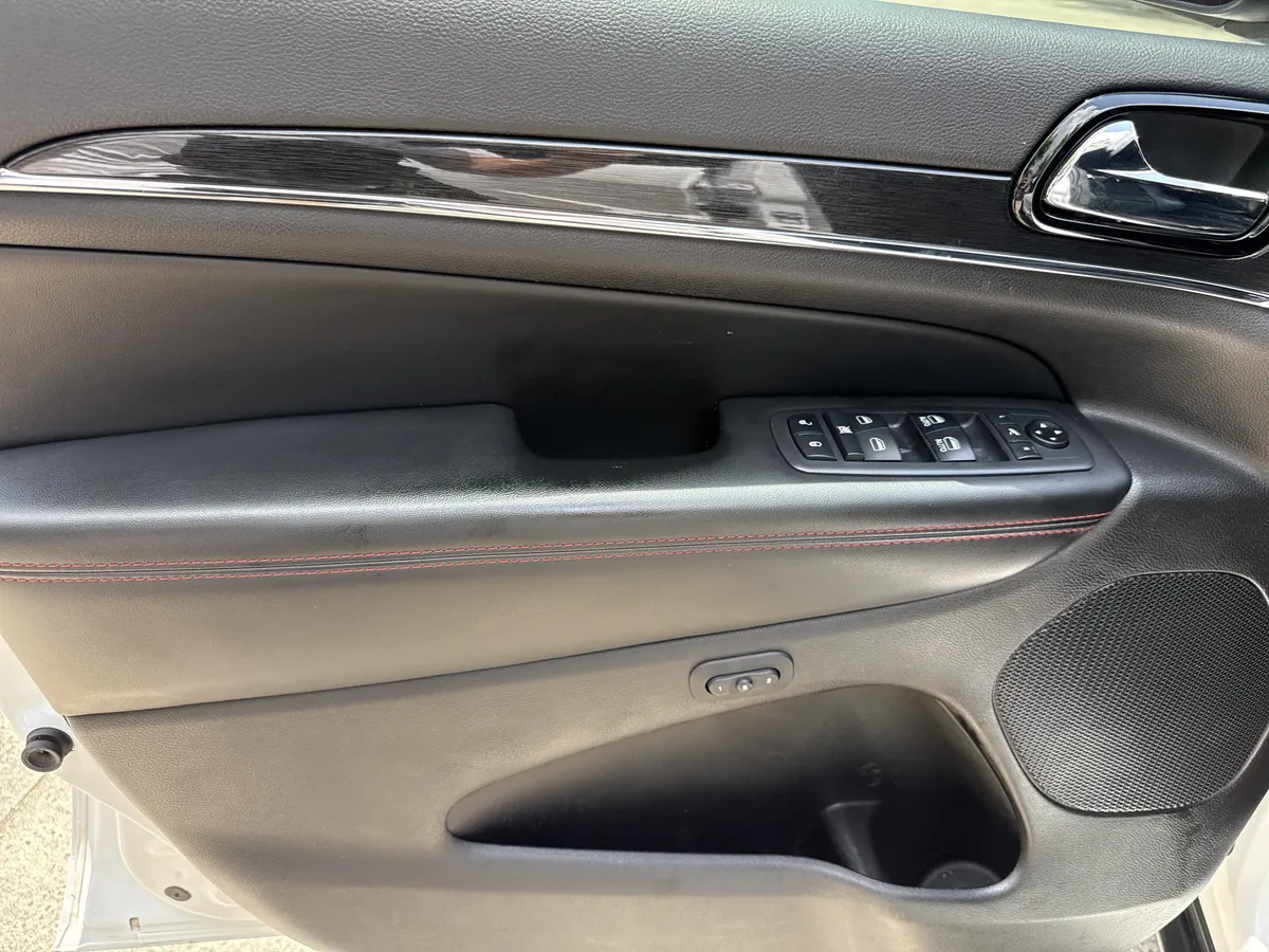 2019 Jeep Grand Cherokee Trailhawk thumbnail 10
