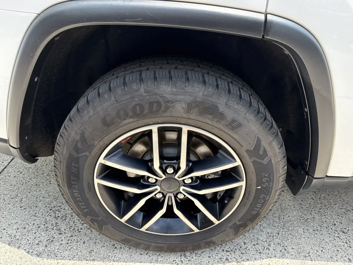 2019 Jeep Grand Cherokee Trailhawk thumbnail 17