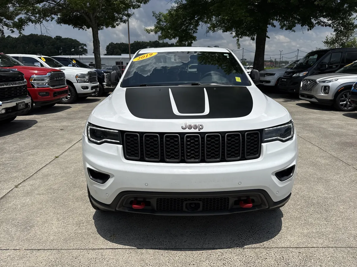 2019 Jeep Grand Cherokee Trailhawk thumbnail 2