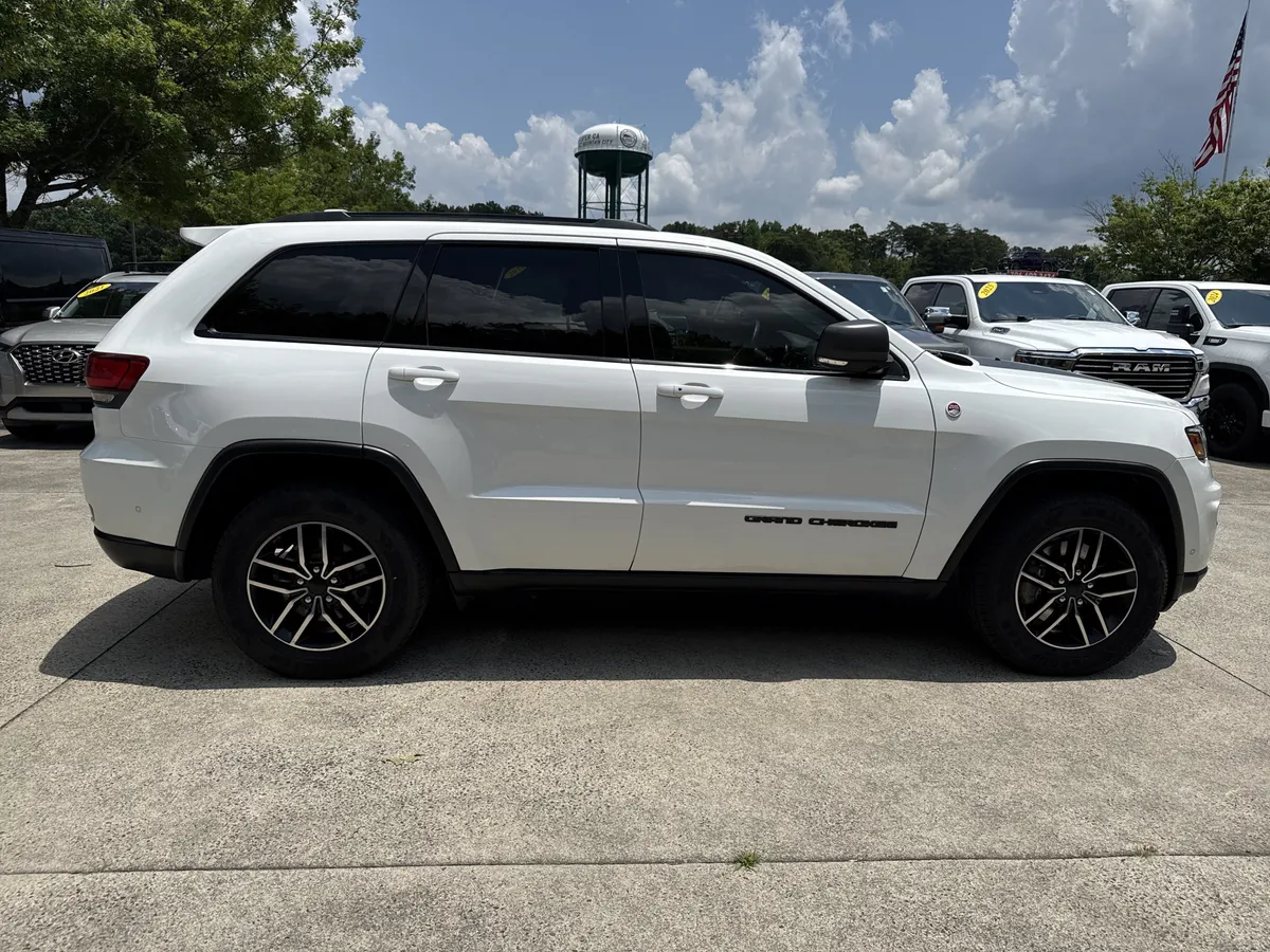 2019 Jeep Grand Cherokee Trailhawk thumbnail 8