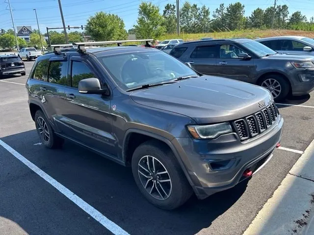 2019 Jeep Grand Cherokee Trailhawk thumbnail 3