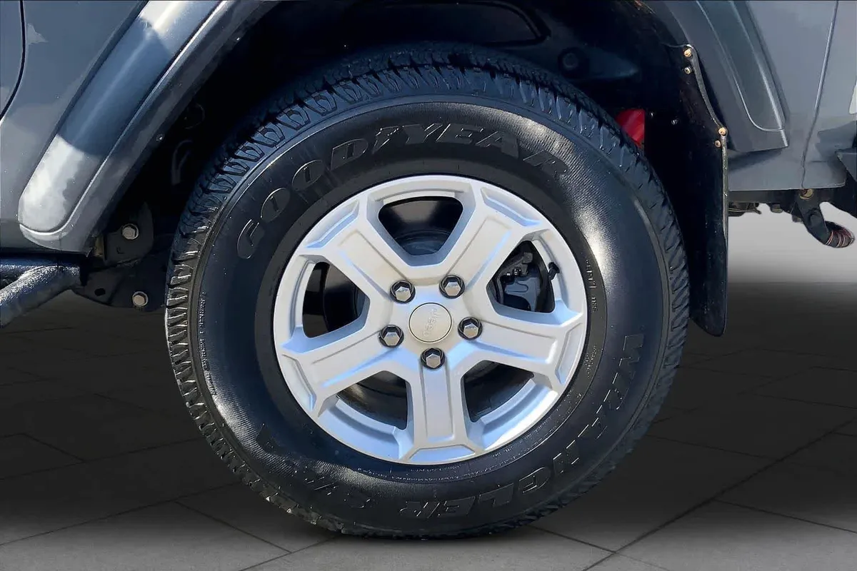 2019 Jeep Wrangler Sport S thumbnail 10