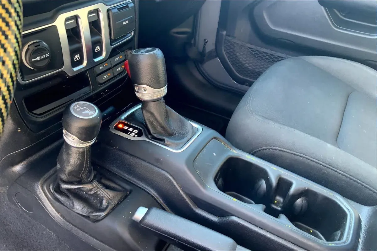 2019 Jeep Wrangler Sport S thumbnail 14