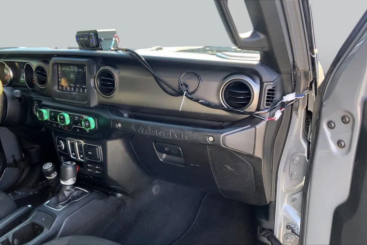 2019 Jeep Wrangler Sport S thumbnail 16