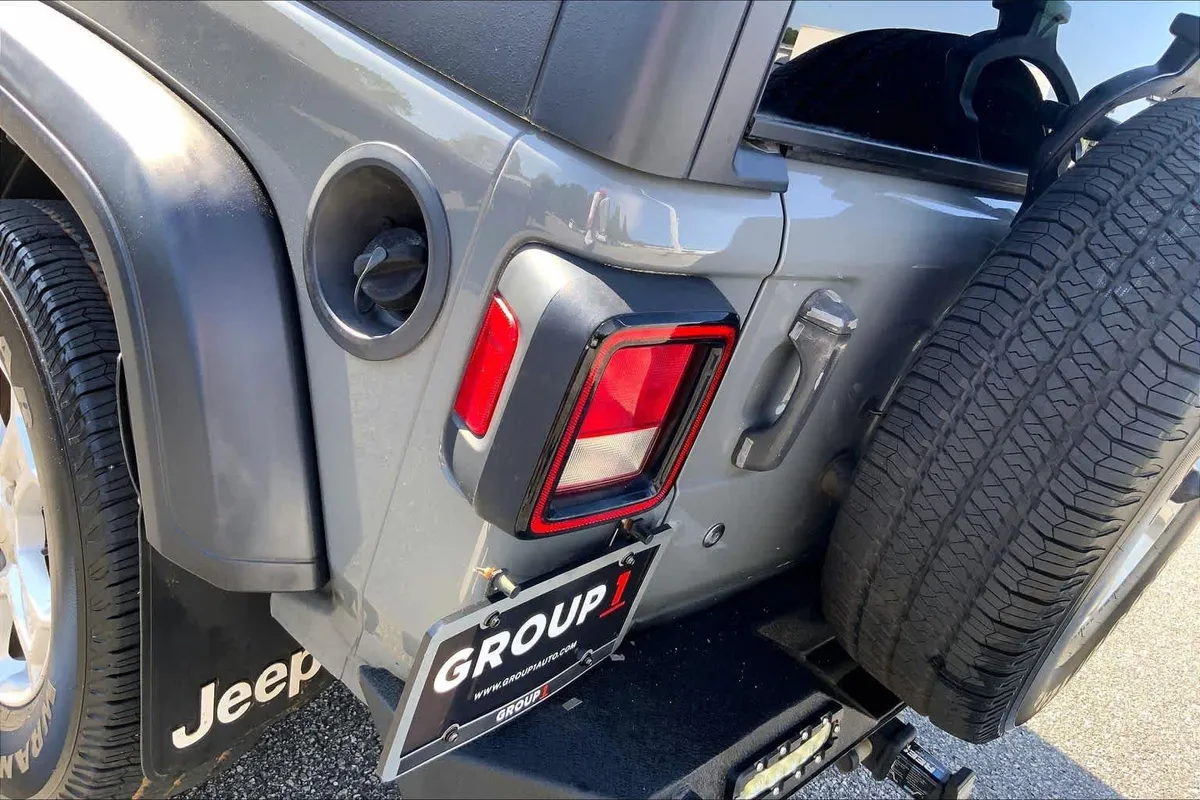 2019 Jeep Wrangler Sport S thumbnail 27