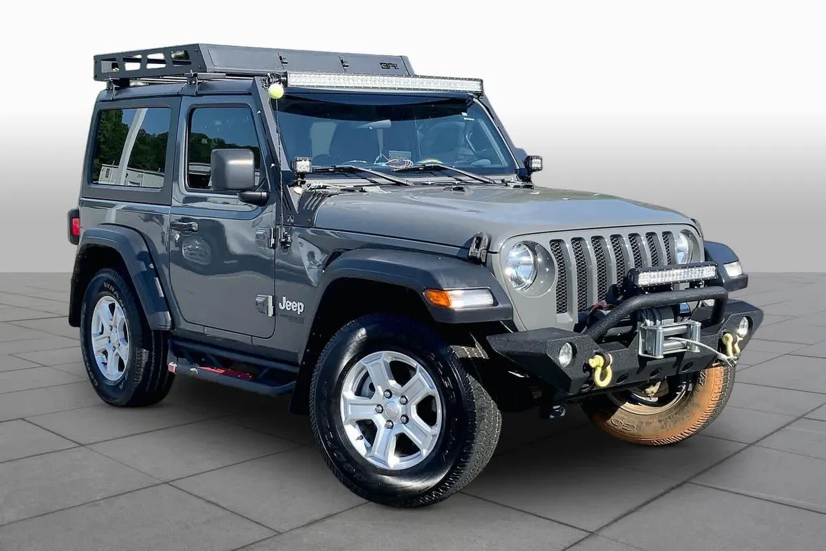 2019 Jeep Wrangler Sport S thumbnail 3