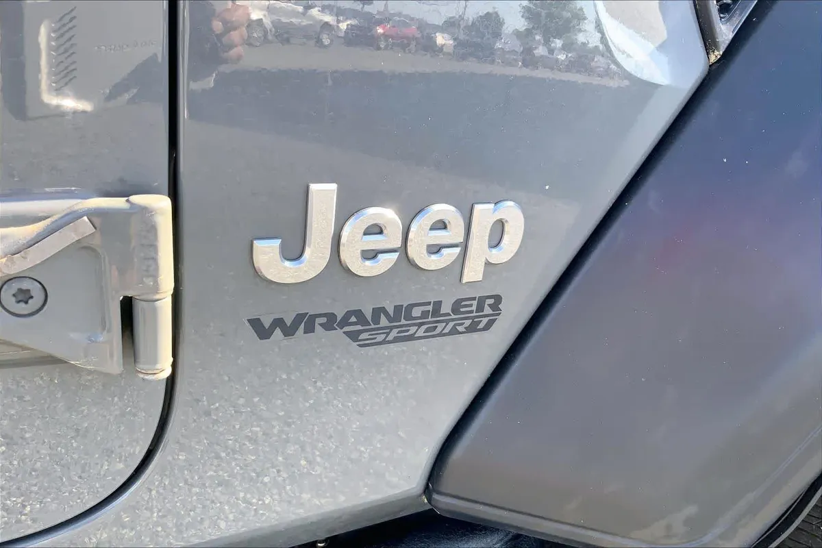 2019 Jeep Wrangler Sport S thumbnail 9