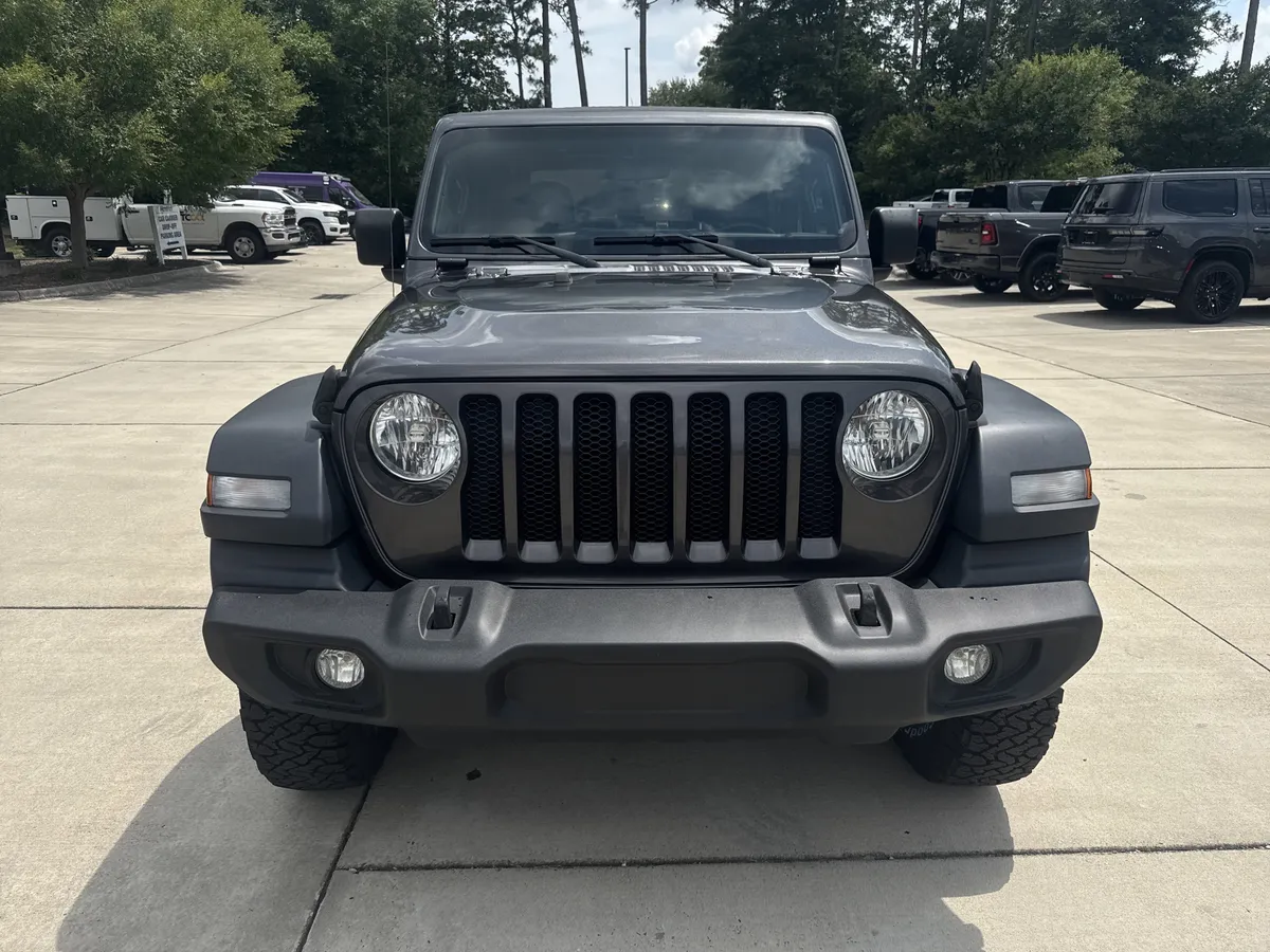 2019 Jeep Wrangler Sport S thumbnail 2