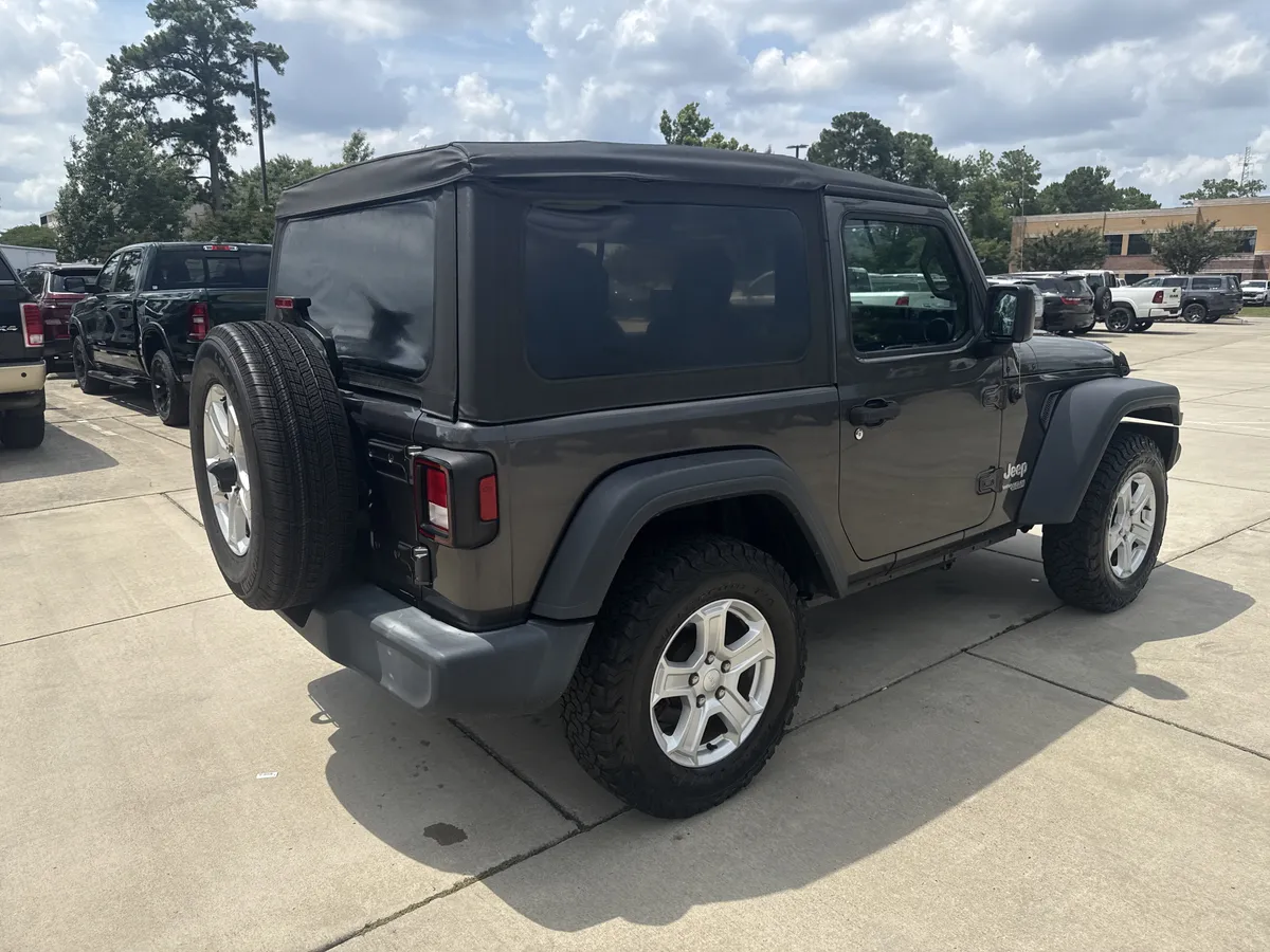 2019 Jeep Wrangler Sport S thumbnail 9