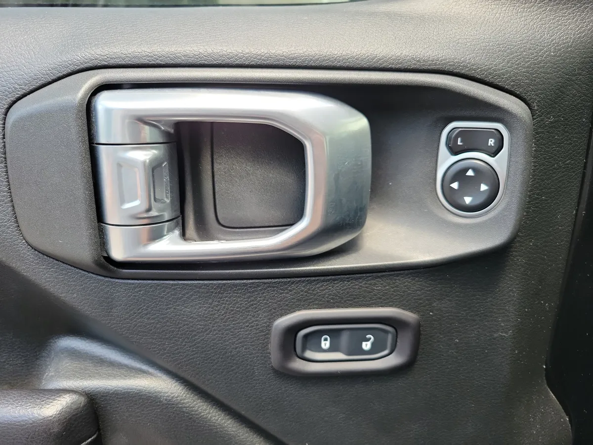 2019 Jeep Wrangler Unlimited Rubicon 4x4 thumbnail 6