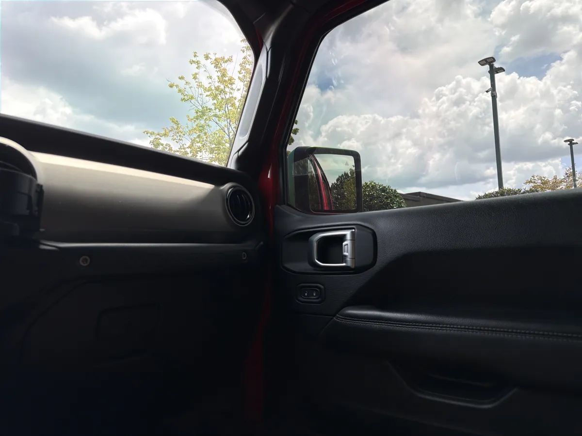 2019 Jeep Wrangler Unlimited Rubicon thumbnail 17