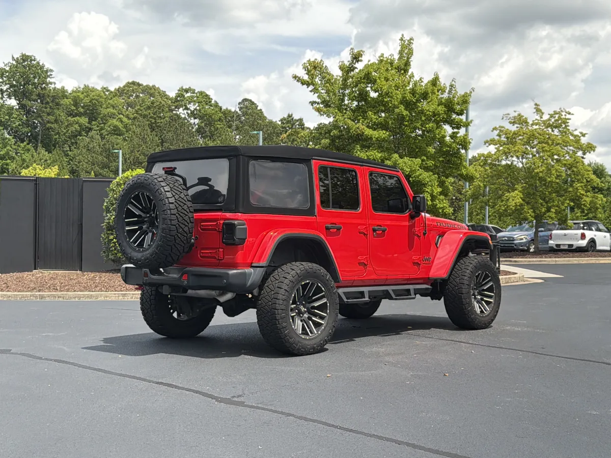 2019 Jeep Wrangler Unlimited Rubicon thumbnail 2