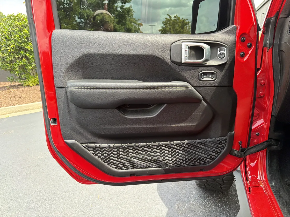 2019 Jeep Wrangler Unlimited Rubicon thumbnail 21