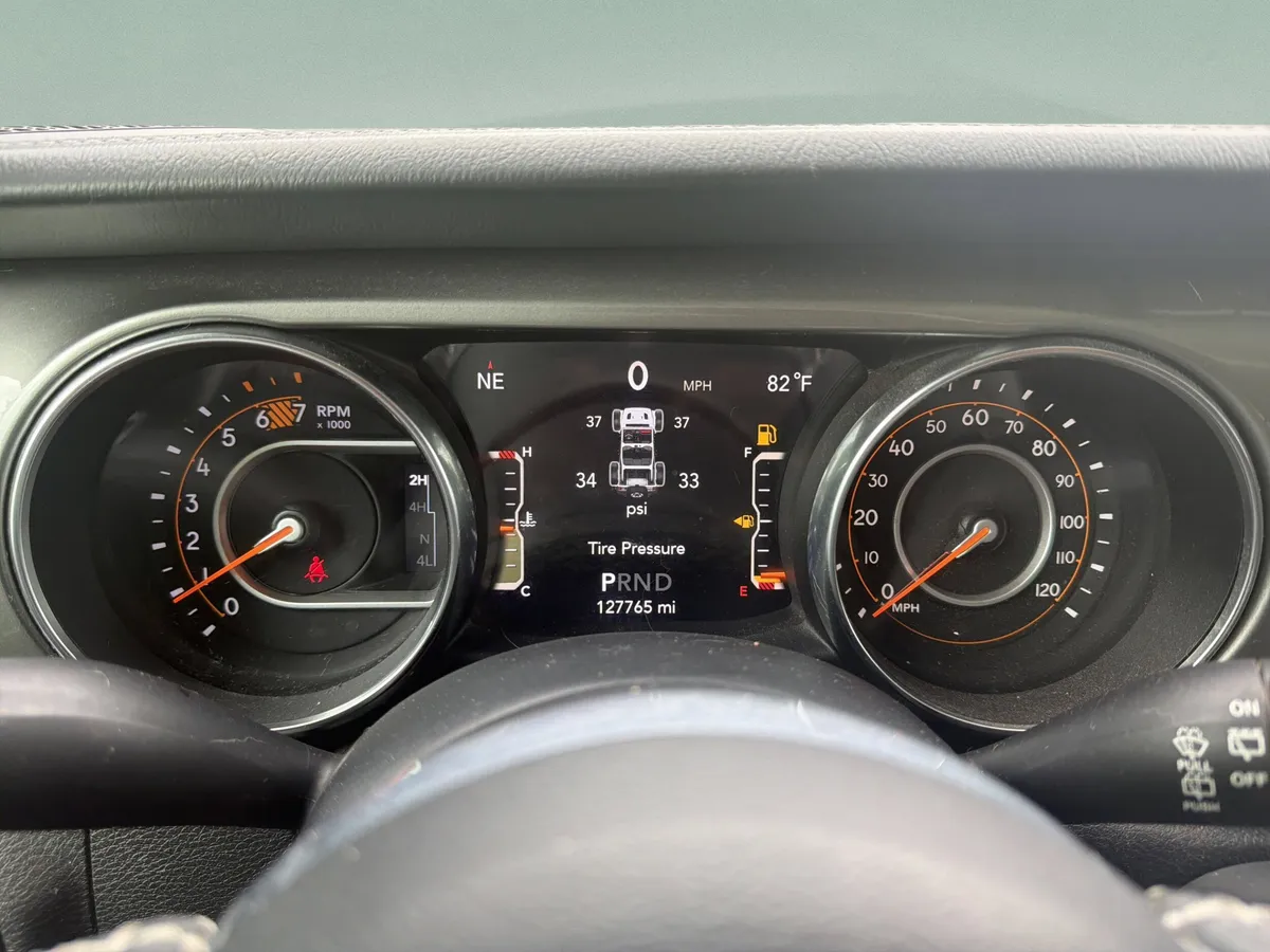 2019 Jeep Wrangler Unlimited Sahara 4x4 thumbnail 13