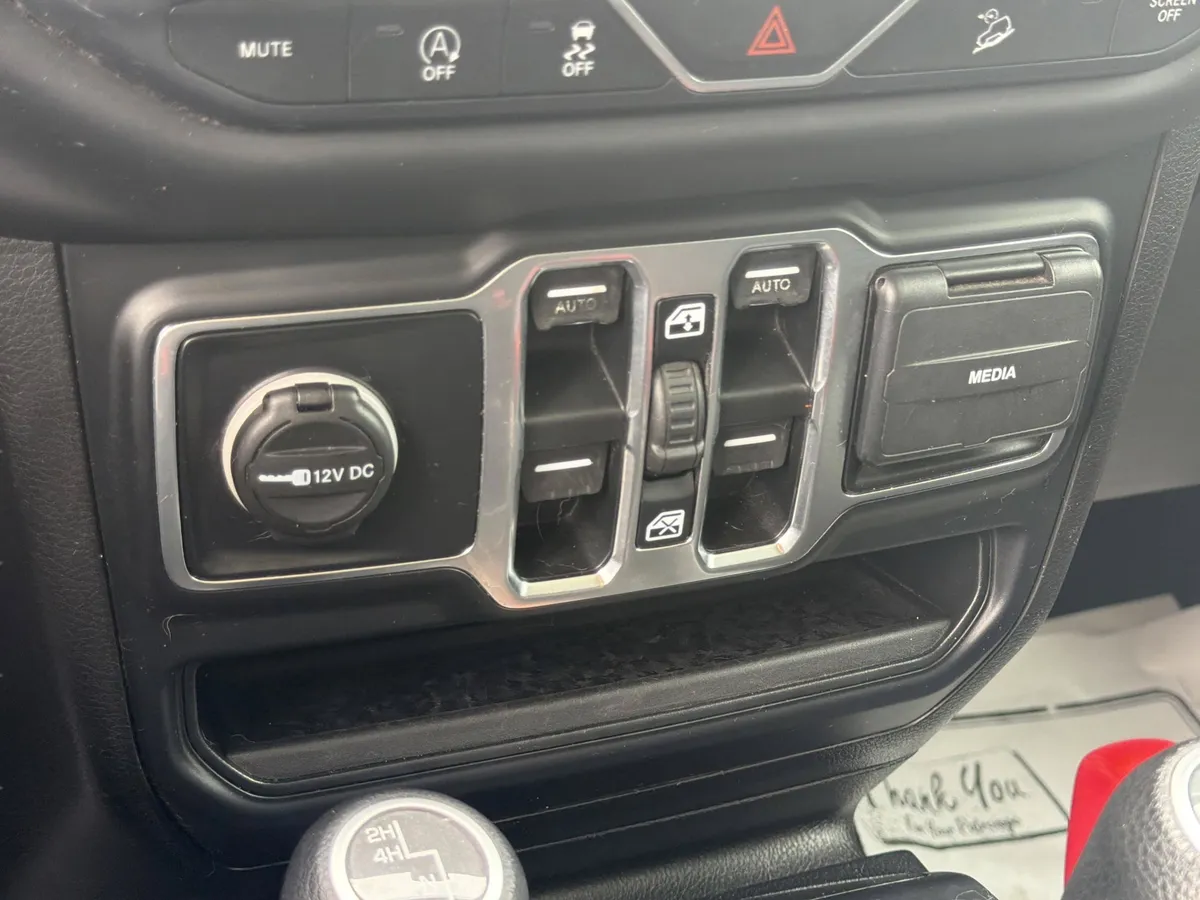 2019 Jeep Wrangler Unlimited Sahara 4x4 thumbnail 24