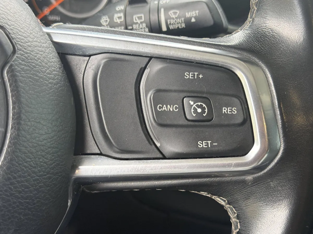 2019 Jeep Wrangler Unlimited Sahara 4x4 thumbnail 27