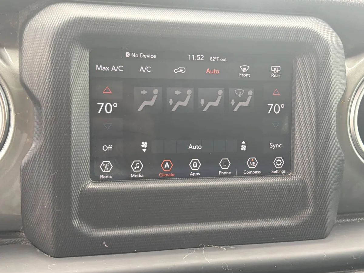 2019 Jeep Wrangler Unlimited Sahara 4x4 thumbnail 35