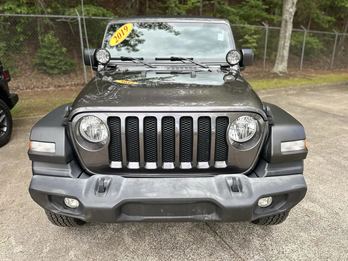 2019 Jeep Wrangler Unlimited Sport S thumbnail 2