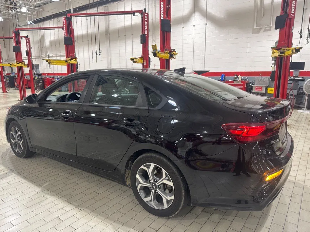 2019 Kia Forte LXS thumbnail 5