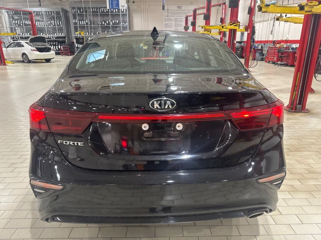 2019 Kia Forte LXS thumbnail 6