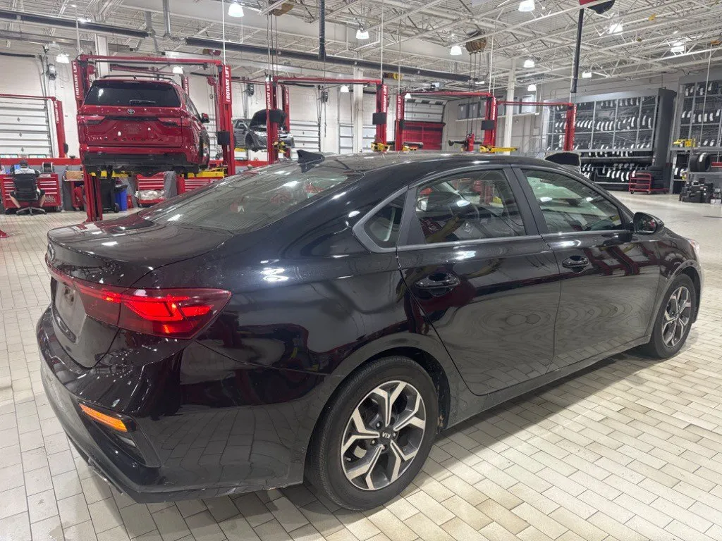 2019 Kia Forte LXS thumbnail 7