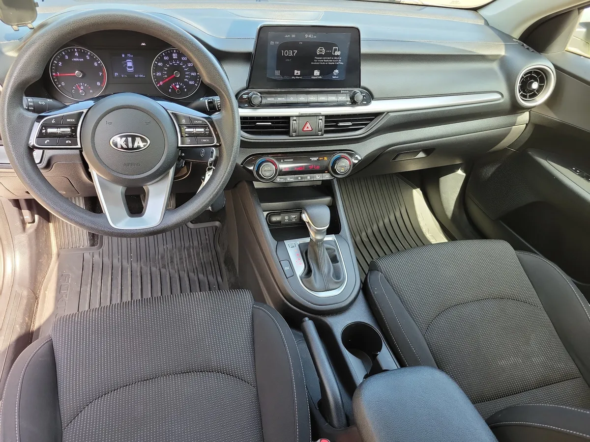 2019 Kia Forte LXS thumbnail 10