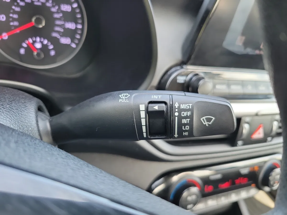 2019 Kia Forte LXS thumbnail 25