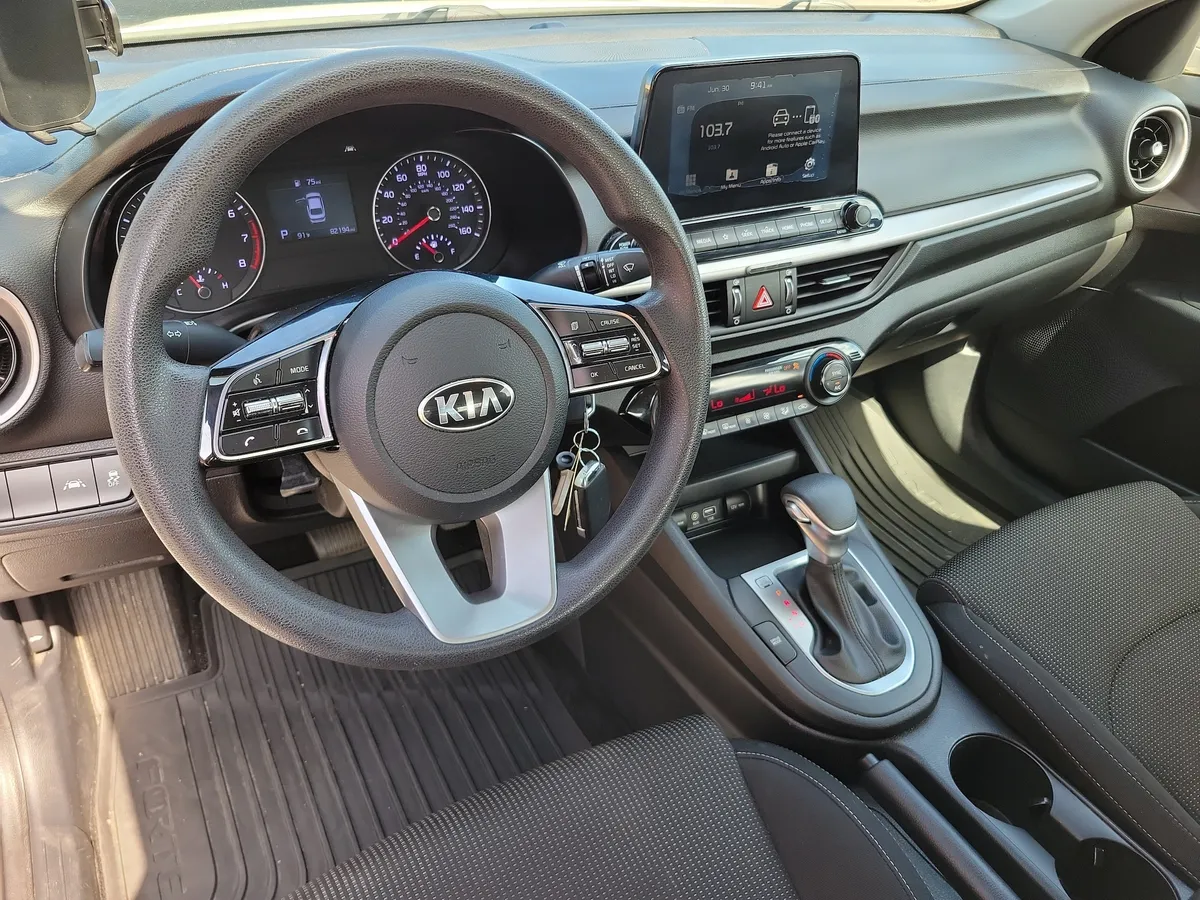 2019 Kia Forte LXS thumbnail 9