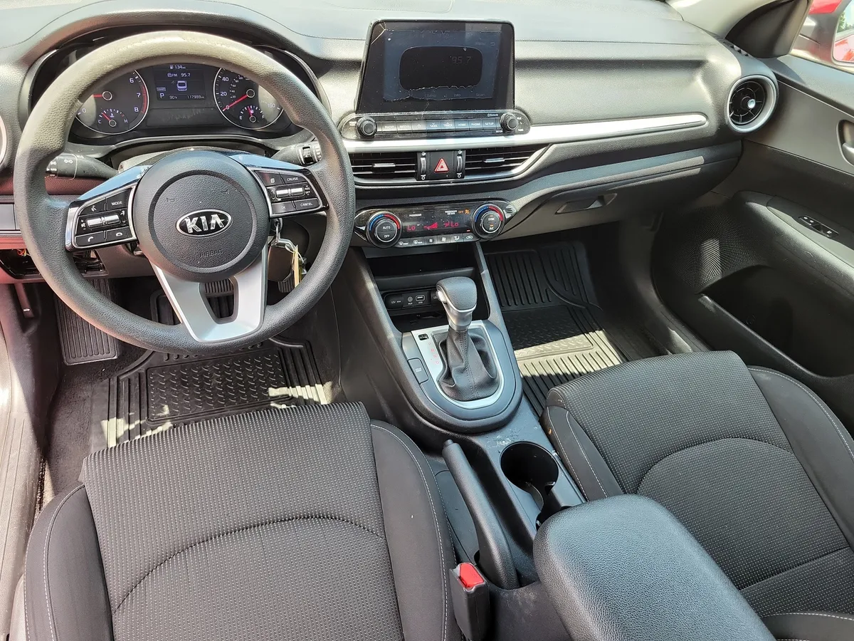 2019 Kia Forte LXS thumbnail 15
