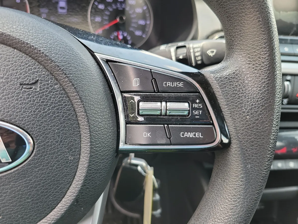 2019 Kia Forte LXS thumbnail 20