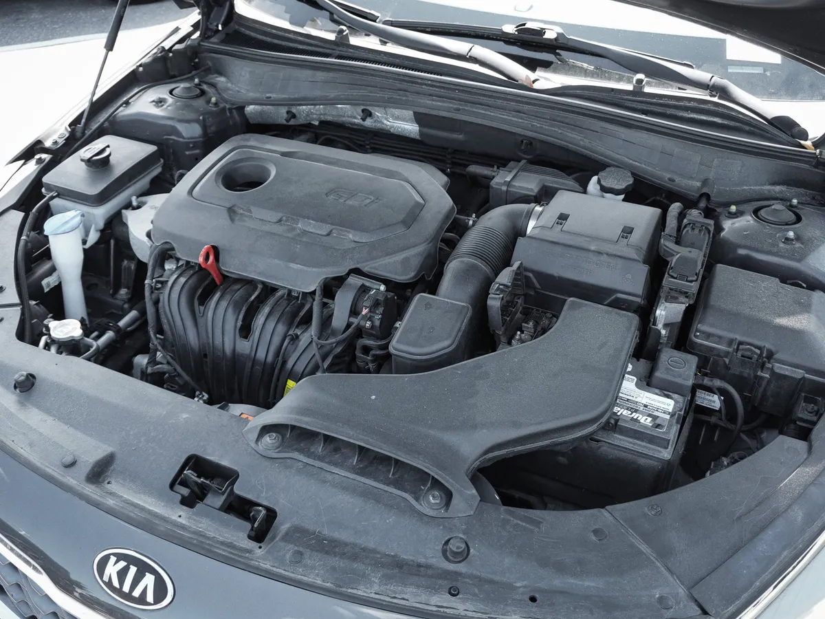 2019 Kia Optima LX thumbnail 32