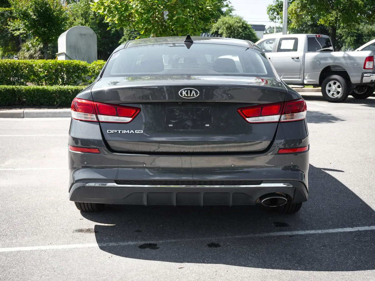2019 Kia Optima LX thumbnail 8