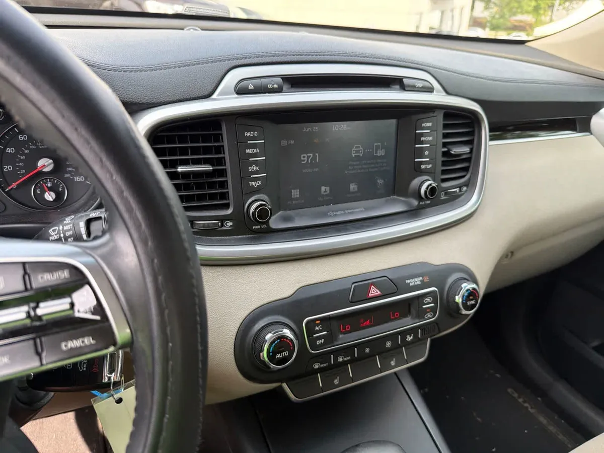 2019 Kia Sorento 2.4L LX thumbnail 22