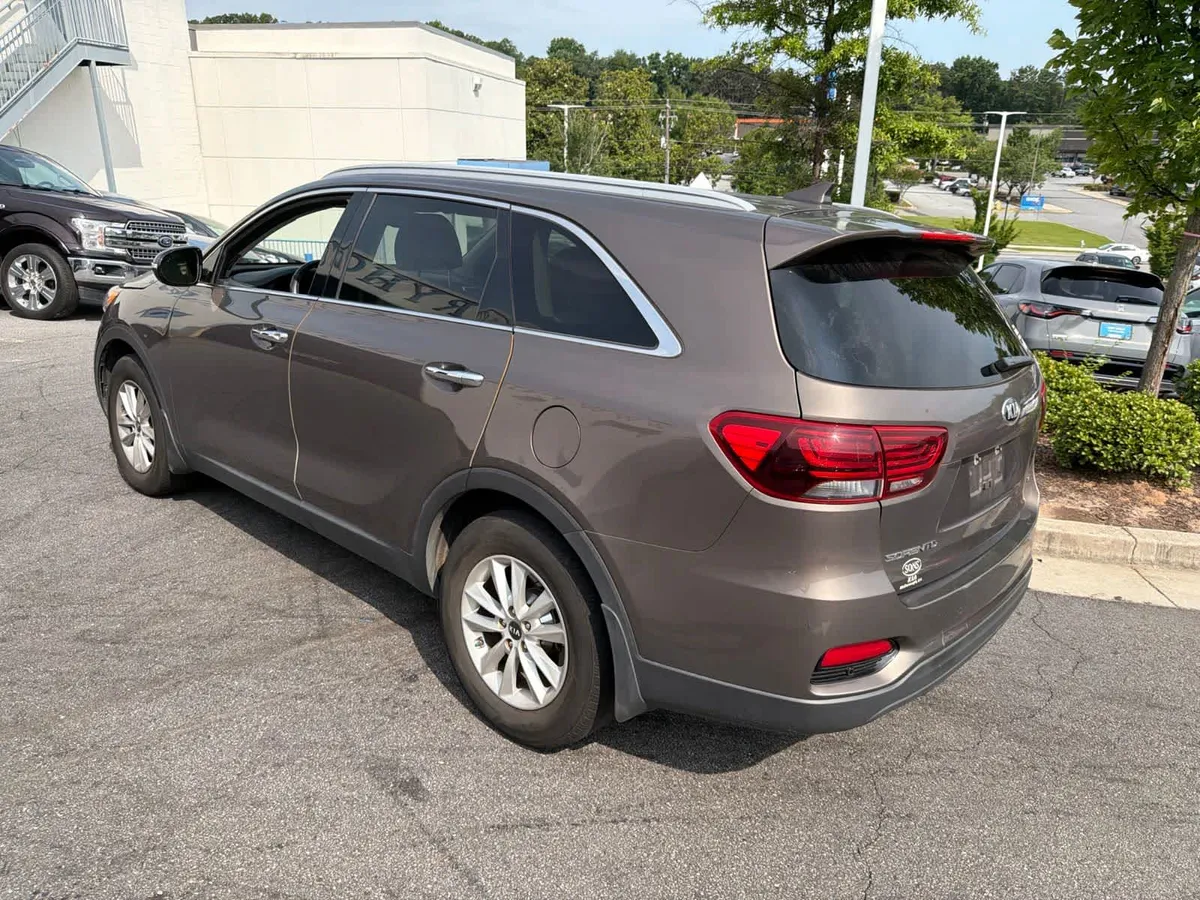 2019 Kia Sorento 2.4L LX thumbnail 9