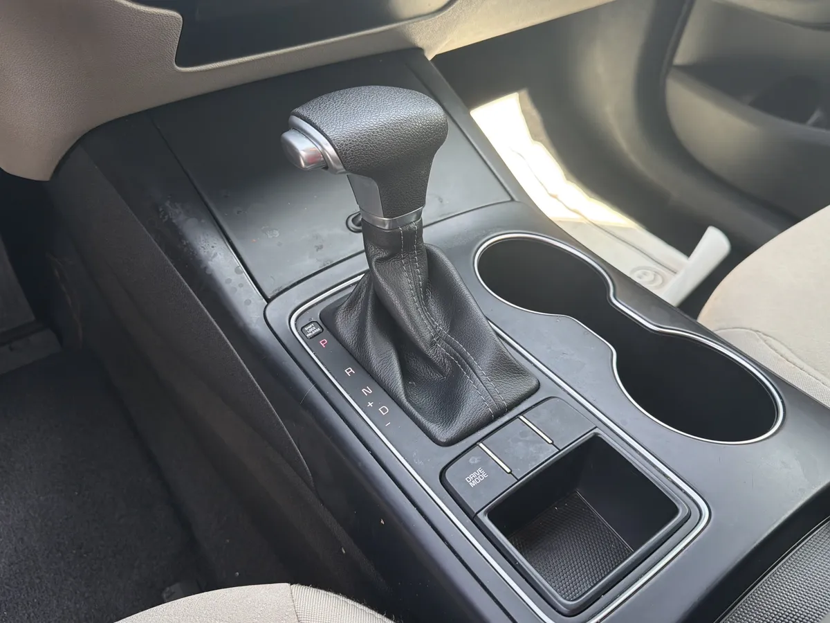 2019 Kia Sorento 2.4L LX thumbnail 12