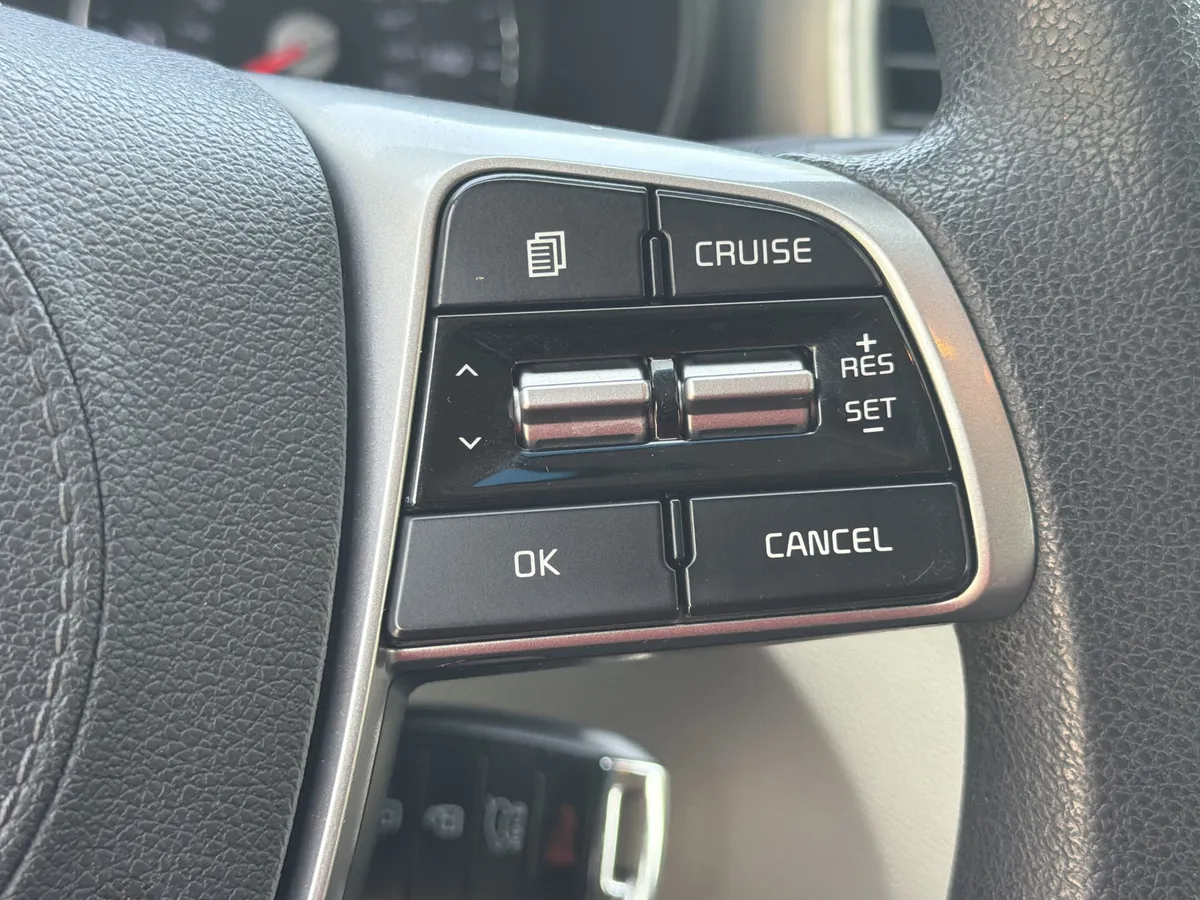 2019 Kia Sorento 2.4L LX thumbnail 13