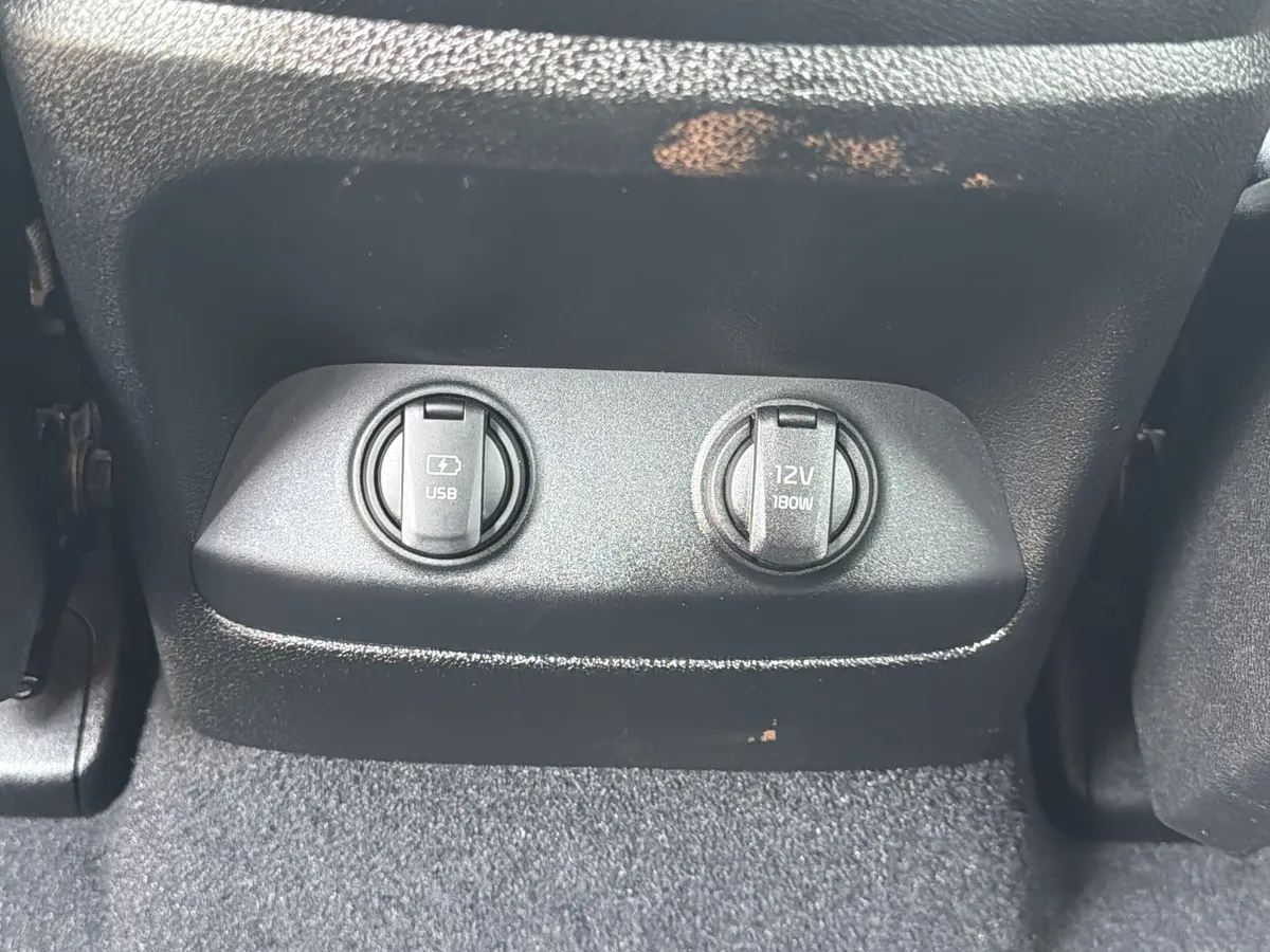 2019 Kia Sorento 2.4L LX thumbnail 23