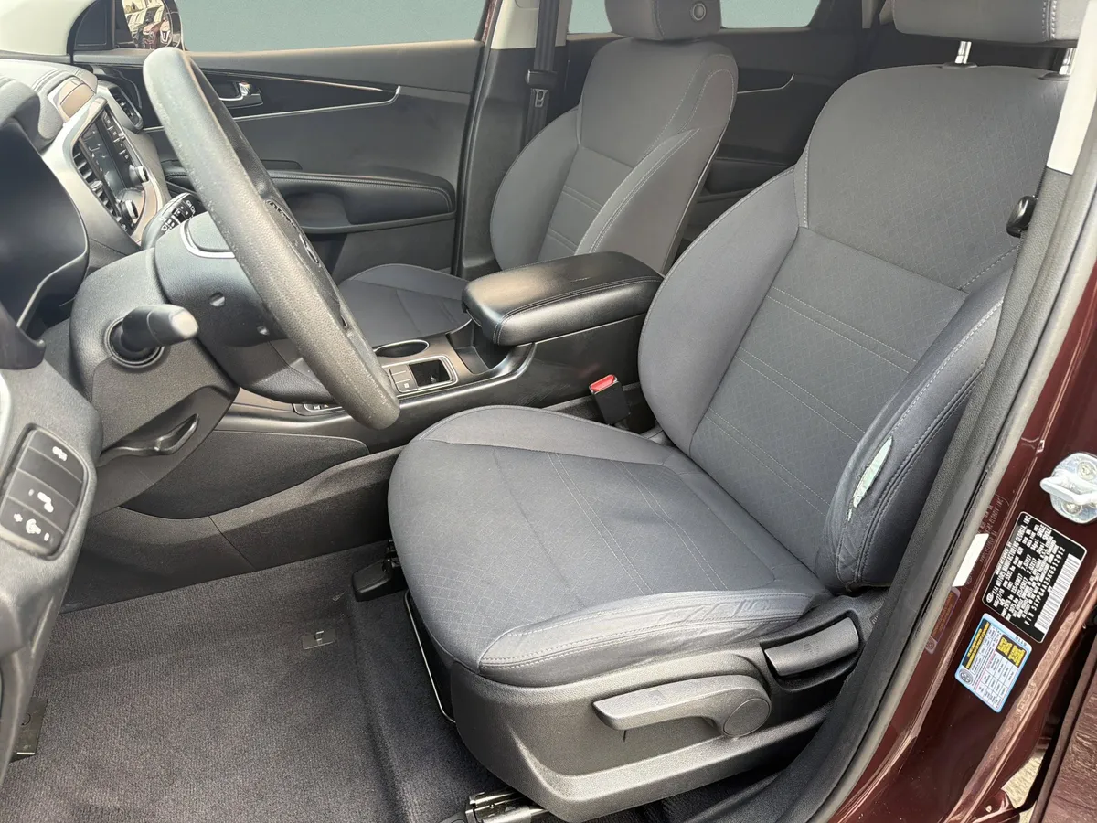 2019 Kia Sorento 2.4L LX thumbnail 25