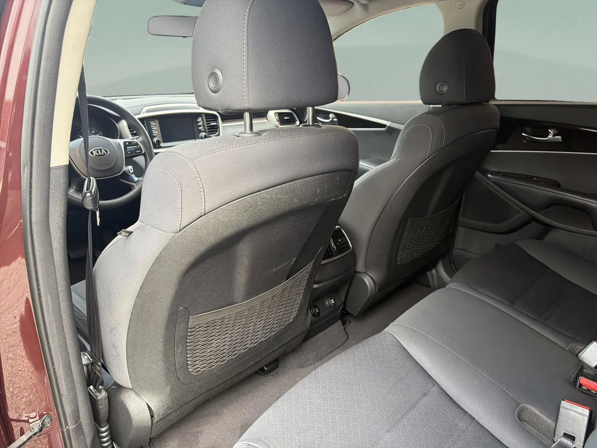2019 Kia Sorento 2.4L LX thumbnail 28