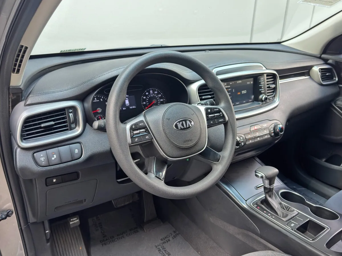 2019 Kia Sorento LX thumbnail 11